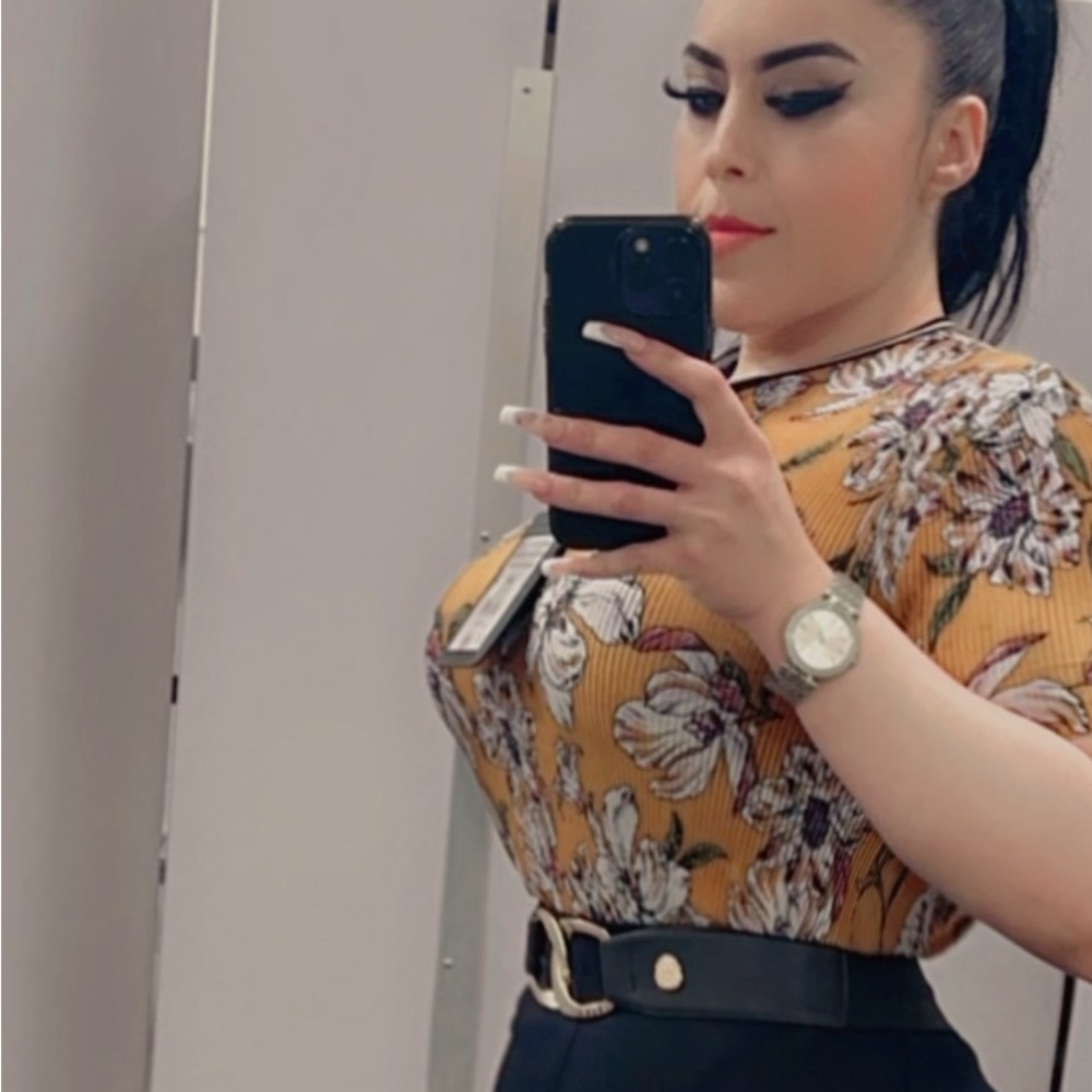 Meet your Posher, Jacqueline